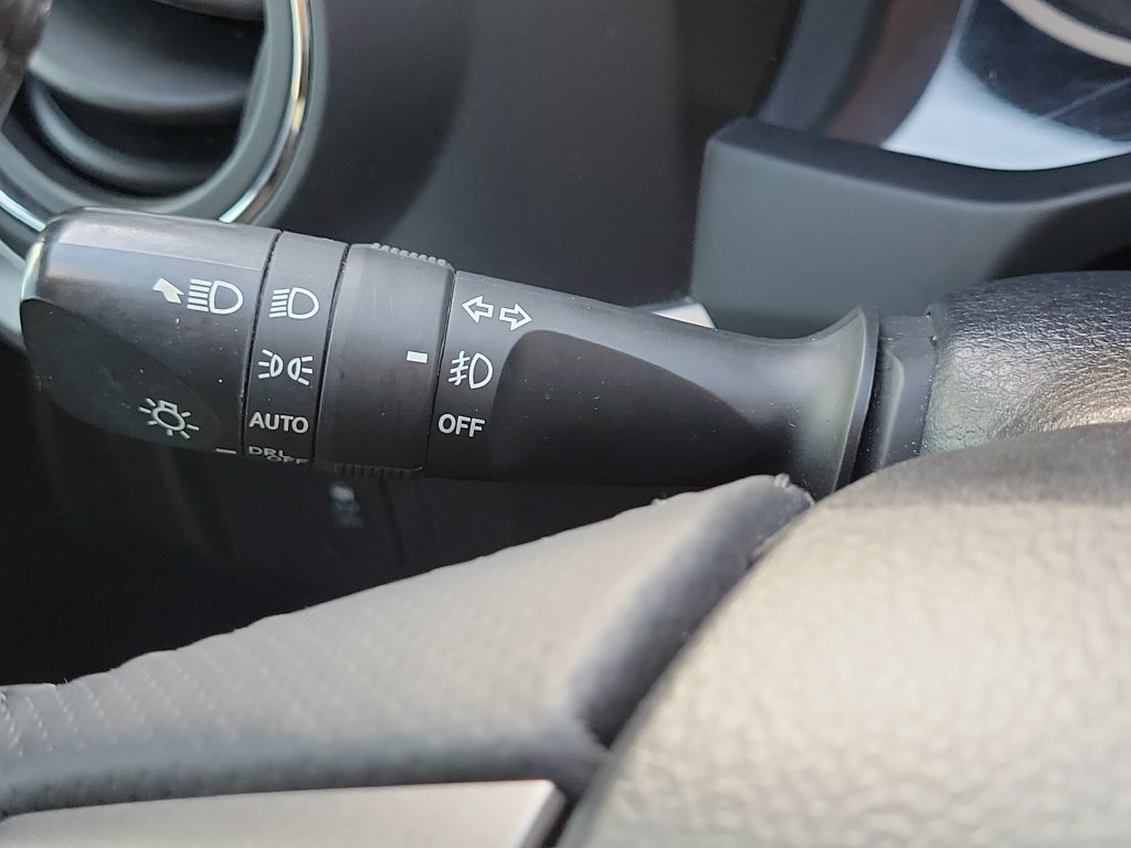 Certified 2023 Toyota Tacoma SR5 AWD/4WD image 11