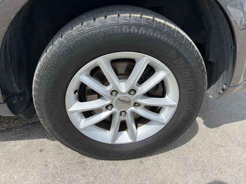 Used 2017 Dodge Journey SXT w/ Comfort/Convenience Group image 9