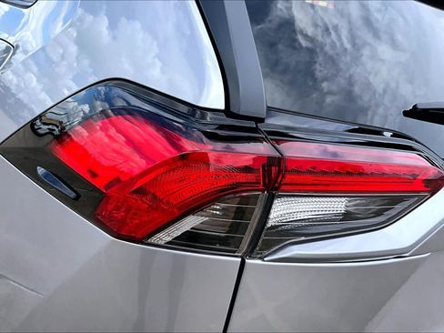 Certified 2025 Toyota RAV4 LE FWD image 27