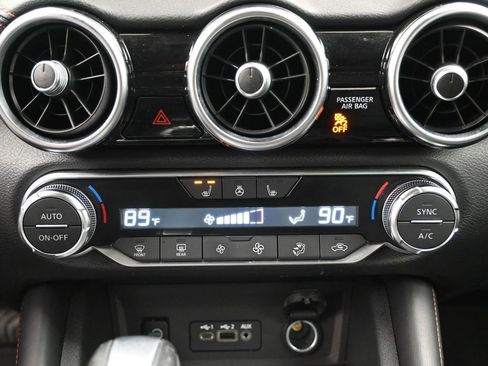 Used 2024 Nissan Sentra SR w/ SR Premium Package image 14