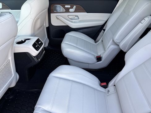 Certified 2026 Mercedes-Benz GLS 450 4MATIC image 24