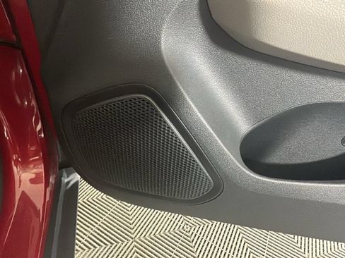 Used 2025 Hyundai Venue SEL FWD image 33