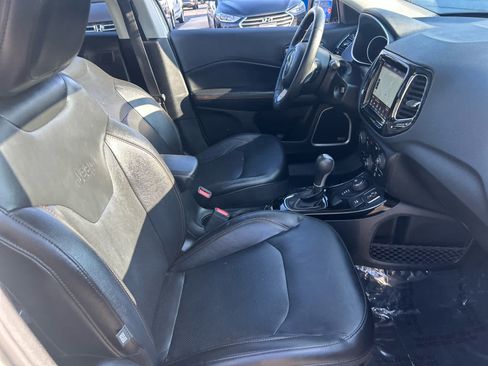 Used 2018 Jeep Compass Limited w/ Navigation Group AWD/4WD image 26