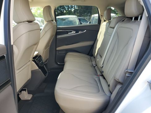 Certified 2022 Lincoln Nautilus FWD w/ Premium Package image 10