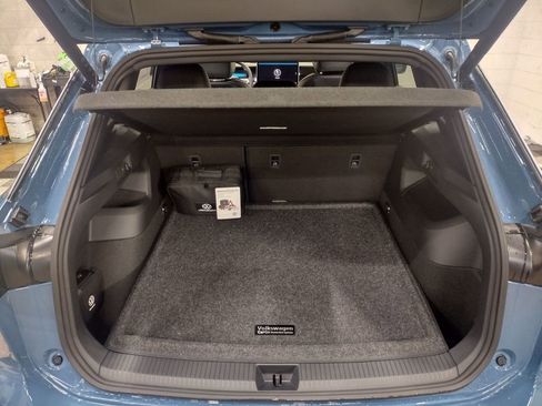 New 2026 Volkswagen Tiguan SEL R-Line image 16