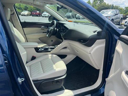Used 2023 Buick Envision Avenir FWD image 10