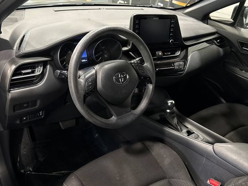 Used 2019 Toyota C-HR LE FWD image 6