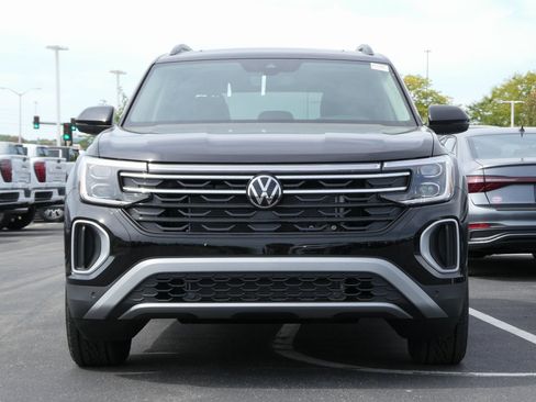 New 2025 Volkswagen Atlas Peak Edition SE image 22