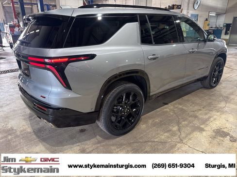 New 2026 Chevrolet Traverse RS w/ LPO, Floor Liner Package image 8
