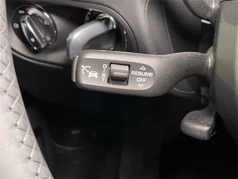 Used 2025 Porsche Macan GTS image 41