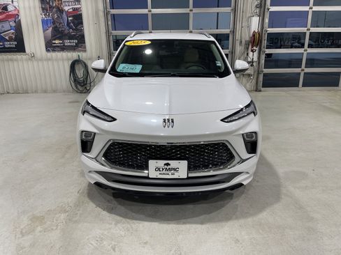 Used 2025 Buick Encore GX Avenir w/ Avenir Technology Package image 14