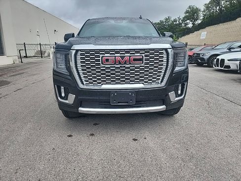 Used 2024 GMC Yukon Denali AWD/4WD image 3