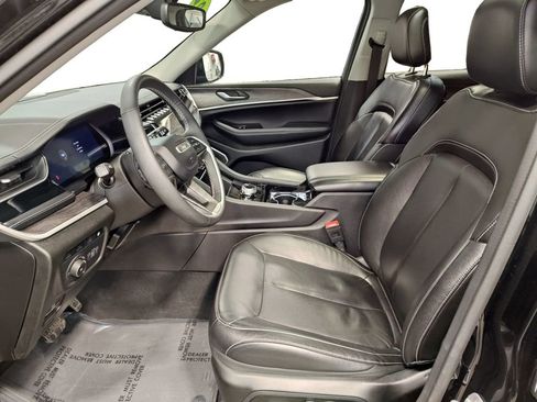 Used 2022 Jeep Grand Cherokee Limited 4xe image 9