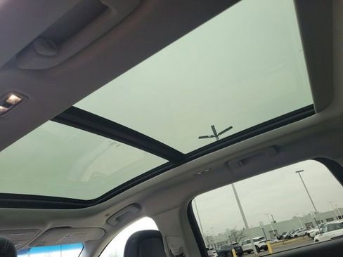 Certified 2024 Lincoln Nautilus Reserve w/ Equipment Group 202A image 6