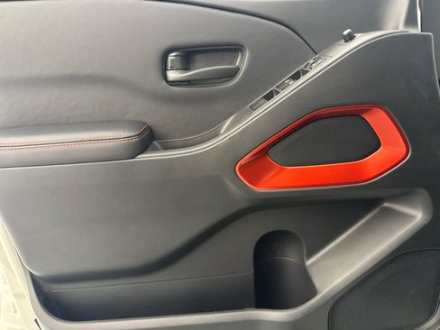 New 2026 Nissan Frontier PRO-4X w/ Pro-4x Convenience Package image 14