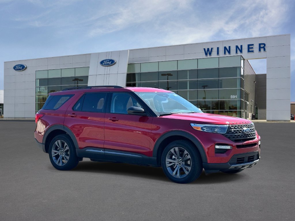 Certified 2023 Ford Explorer XLT w/ Equipment Group 202A AWD/4WD image 5