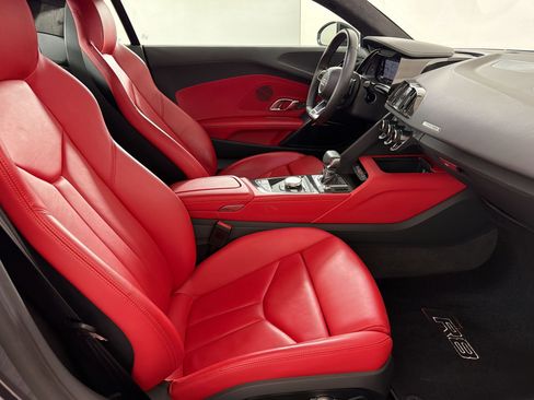 Used 2018 Audi R8 V10 RWD image 25
