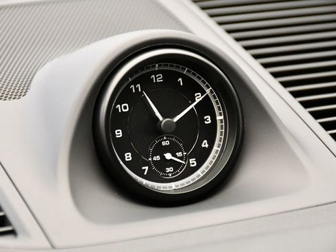 Certified 2025 Porsche Macan image 21