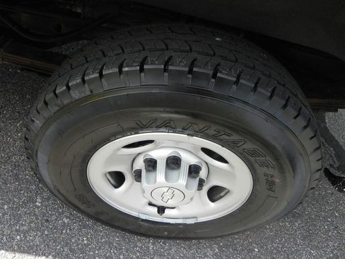 Used 2020 Chevrolet Express 3500 3500 w/ Driver Convenience Package image 9