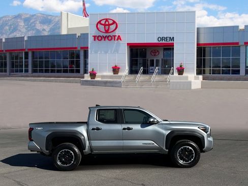 New 2026 Toyota Tacoma TRD Off-Road w/ TRD Off Road Upgrade Package AWD/4WD image 3