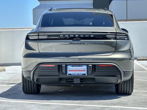 Used 2025 Porsche Macan 4S Electric AWD/4WD image 7