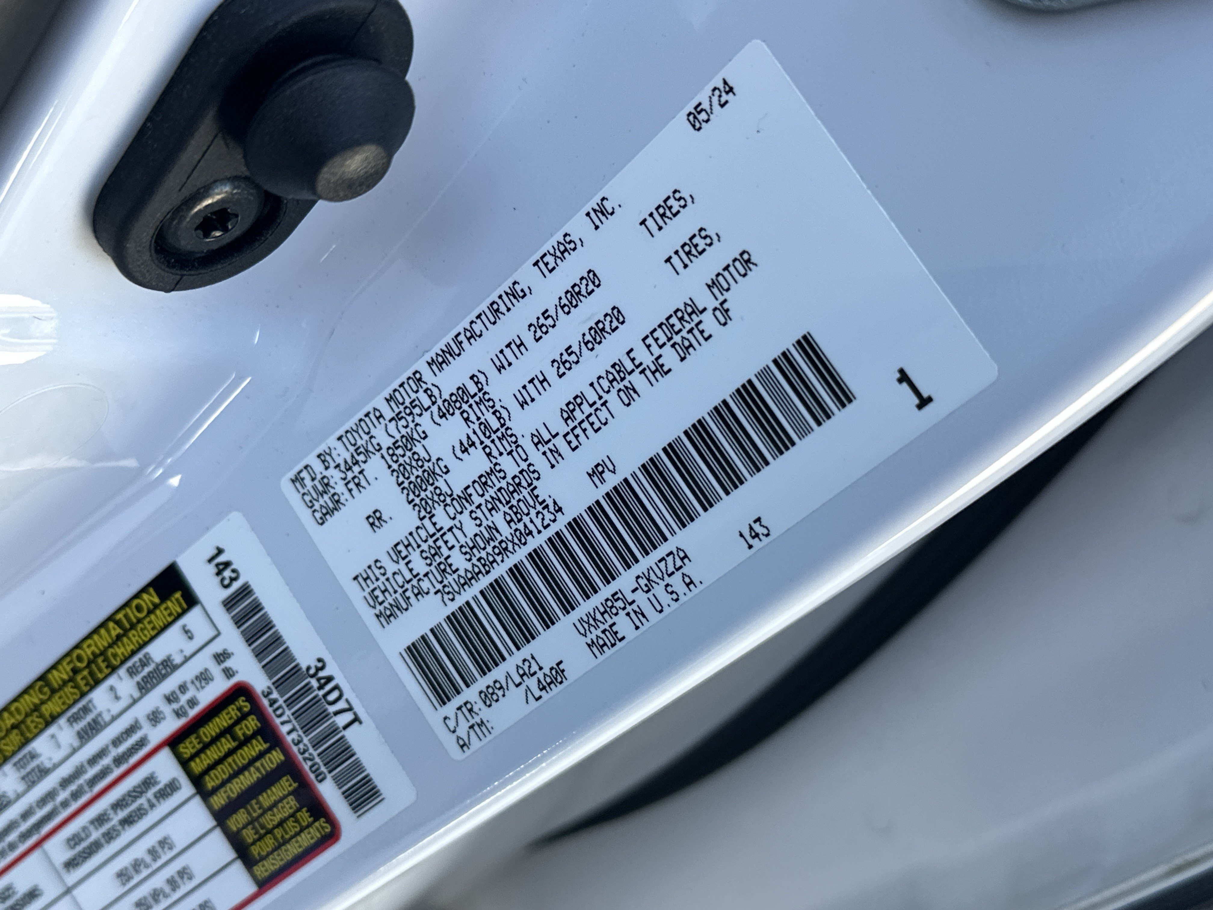 Certified 2024 Toyota Sequoia Platinum AWD/4WD image 36