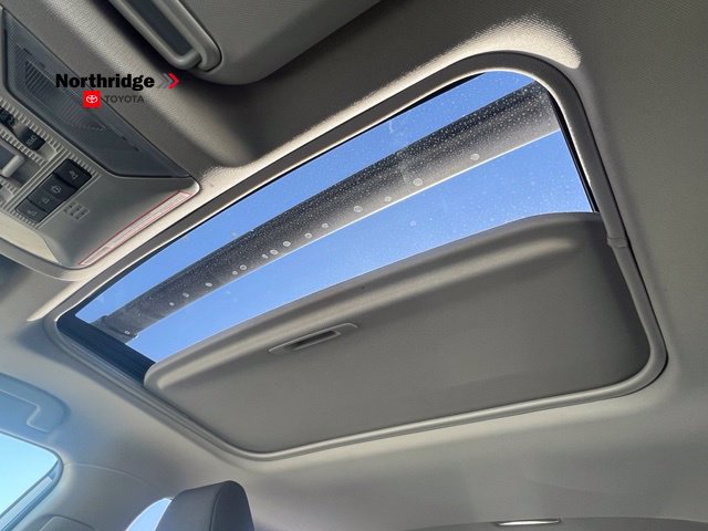 Used 2019 Toyota RAV4 XLE w/ Carpet Mat Package FWD image 38