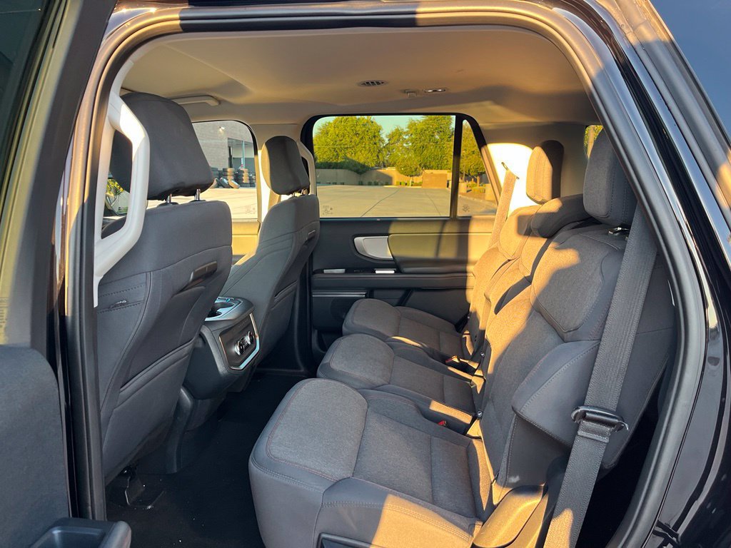 Used 2025 Ford Expedition Active AWD/4WD image 16