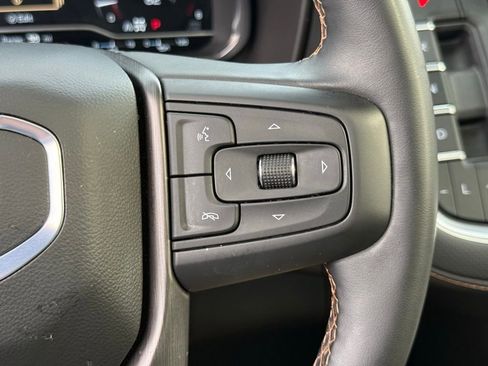 Used 2024 GMC Yukon AT4 w/ AT4 Premium Package AWD/4WD image 32