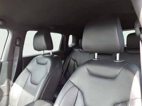 Certified 2025 Jeep Compass Limited AWD/4WD image 17