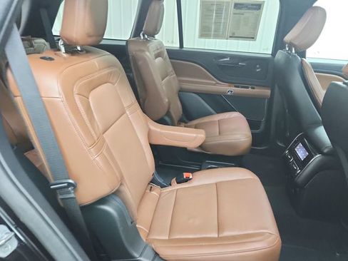 Used 2023 Lincoln Aviator Reserve w/ Elements Package Plus RWD image 39