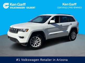 Used 2021 Jeep Grand Cherokee Laredo video 1