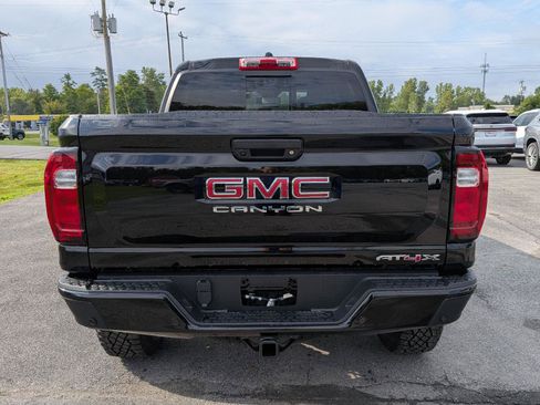 New 2026 GMC Canyon AT4X AWD/4WD image 9