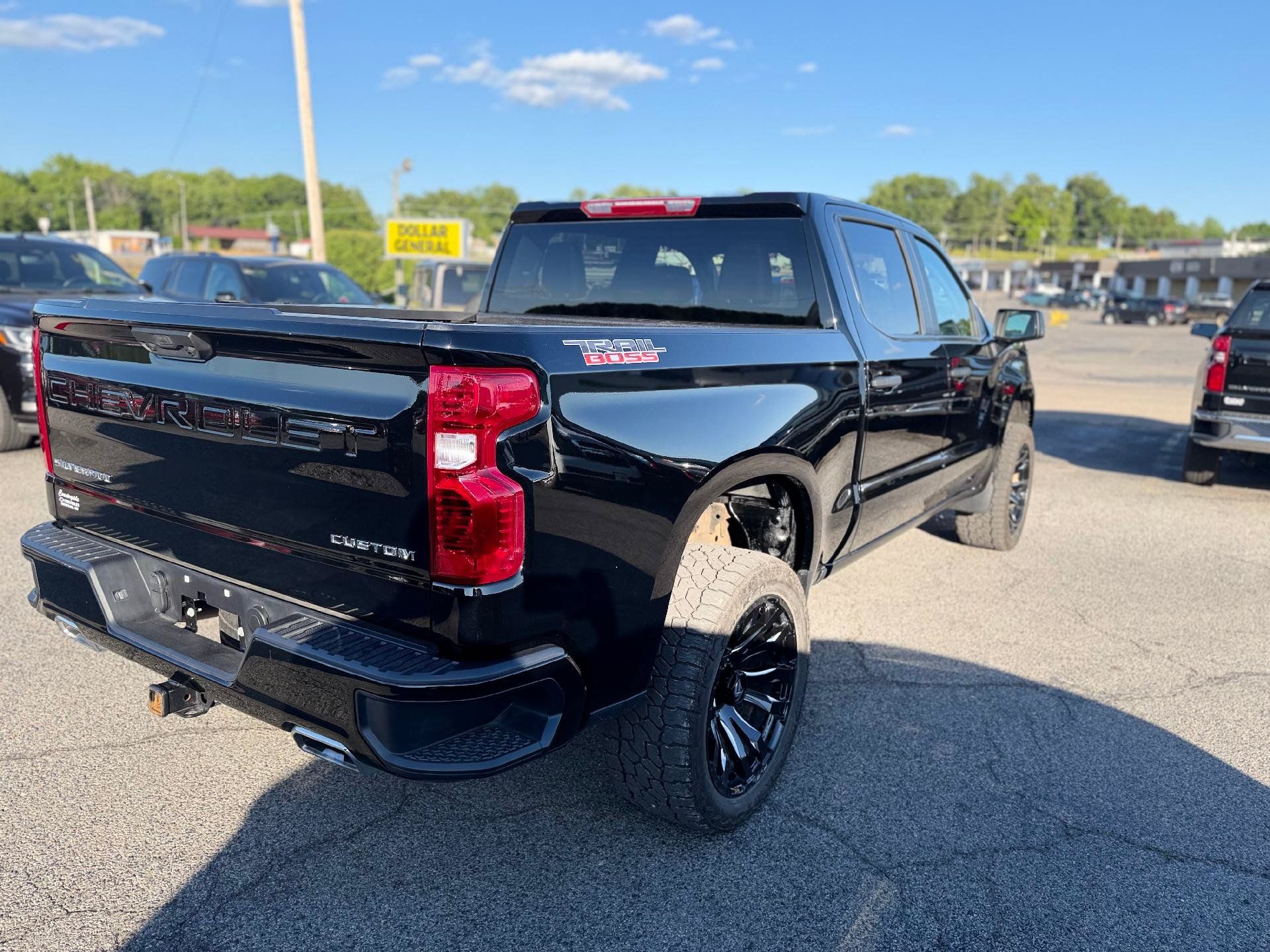 Used 2026 Chevrolet Silverado 1500 Custom Trail Boss AWD/4WD image 4