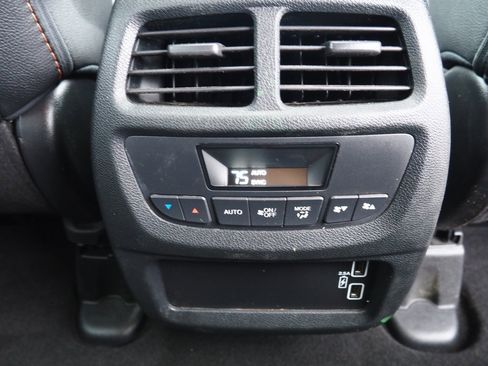 Used 2022 Honda Pilot TrailSport image 41