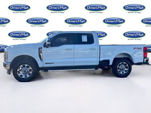 Used 2023 Ford F250 Lariat w/ Chrome Package image 5
