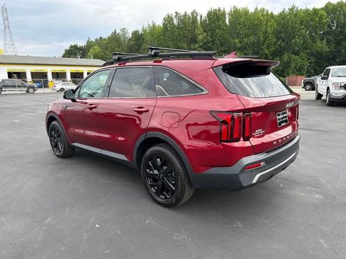 Used 2022 Kia Sorento S w/ Panoramic Sunroof Package AWD/4WD image 8