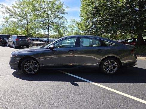 Certified 2023 Honda Accord EX image 18