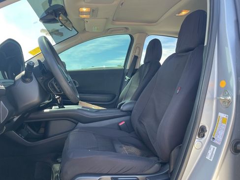 Used 2019 Honda HR-V EX image 7