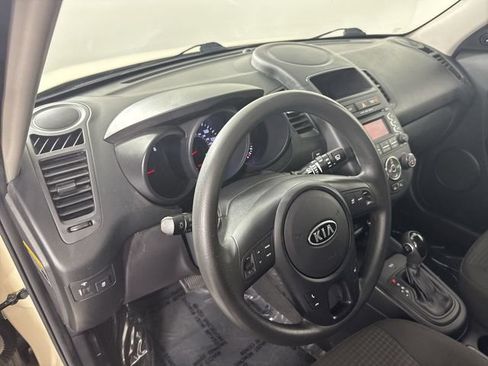 Used 2012 Kia Soul FWD image 20