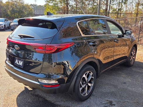 Used 2022 Kia Sportage LX image 12