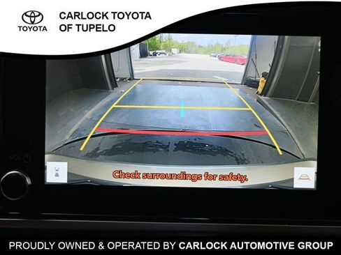 Used 2025 Toyota Camry SE w/ Convenience Package image 12