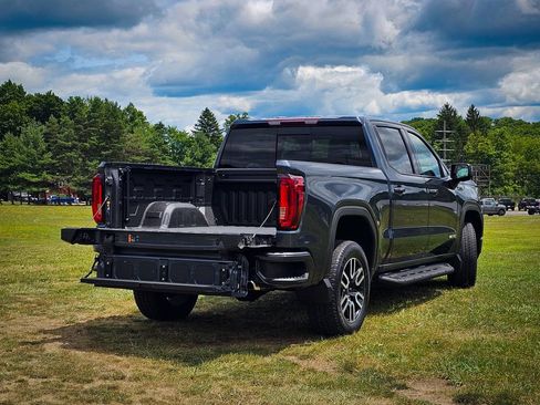 Used 2020 GMC Sierra 1500 AT4 w/ AT4 Premium Package AWD/4WD image 4