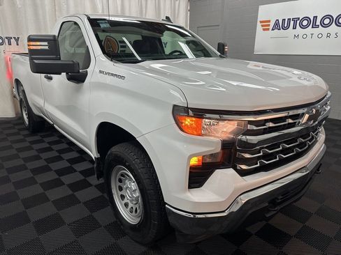 Used 2025 Chevrolet Silverado 1500 W/T w/ WT Value Package image 3