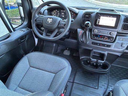 Used 2025 RAM ProMaster 3500 w/ Convenience Group image 9