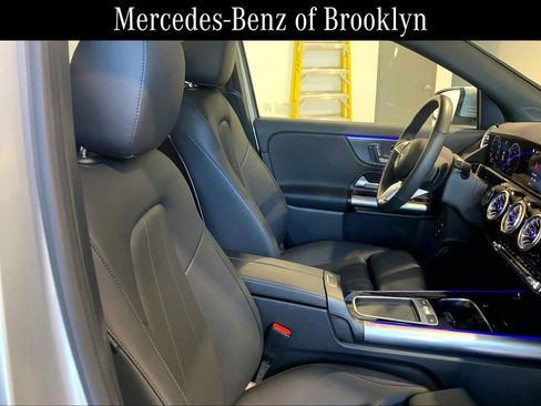 Used 2025 Mercedes-Benz GLA 250 4MATIC image 8