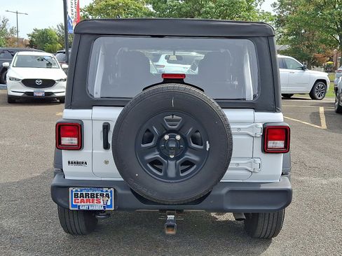 Used 2022 Jeep Wrangler Unlimited Sport image 5