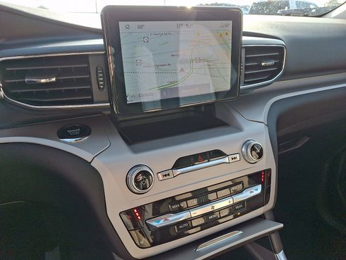 Certified 2024 Ford Explorer XLT w/ Equipment Group 202A image 23