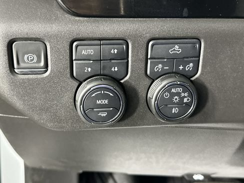 Used 2023 Chevrolet Silverado 1500 LT Trail Boss w/ Protection Package AWD/4WD image 26