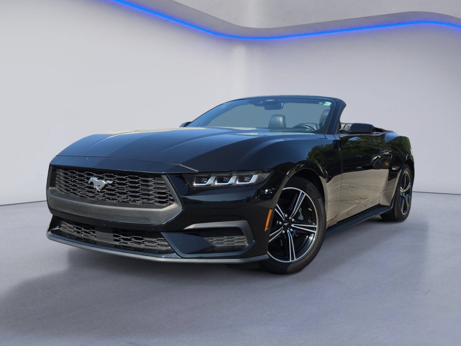 Used 2024 Ford Mustang Premium RWD image 2